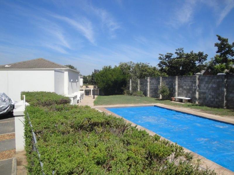 To Let 2 Bedroom Property for Rent in Pinehurst Western Cape